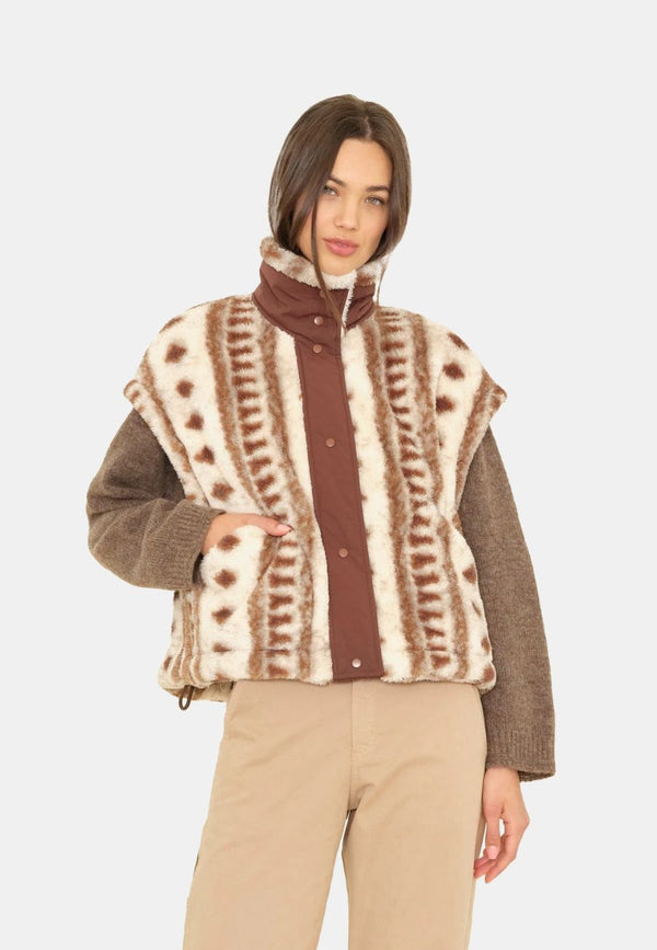 Ravena Vest