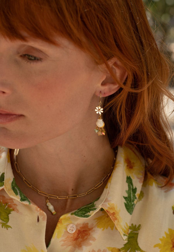 White shell earrings