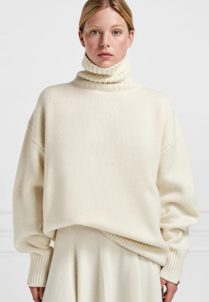 Extreme Cashmere N°20 Oversize Xtra Sweater, Cream Salt Boutique