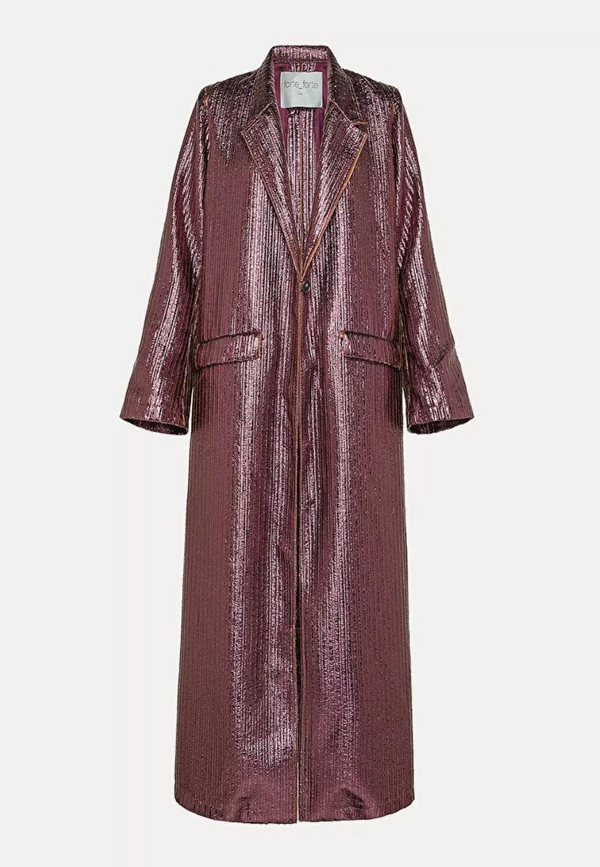 Laminated chic dustcoat