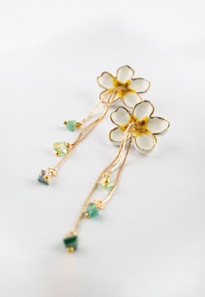 Peartree flower pendant earrings