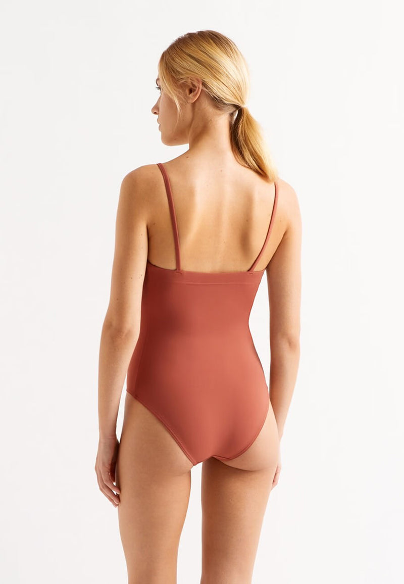 Aquarelle tank one-piece